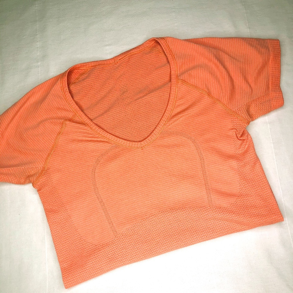 Lululemon orange t-shirt